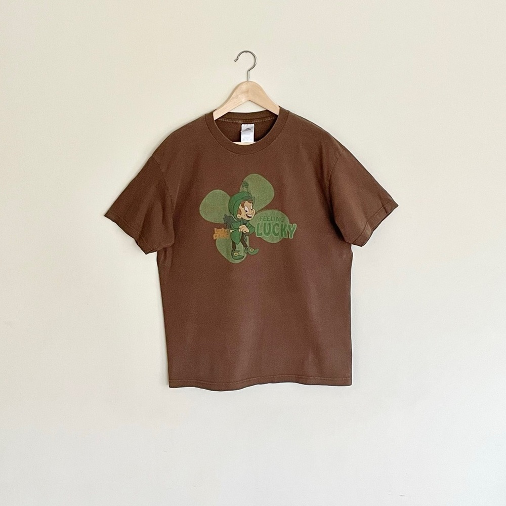 Vintage Y2K Lucky Charms Cereal Feeling Lucky Graphic Brown T Shirt Adult Large